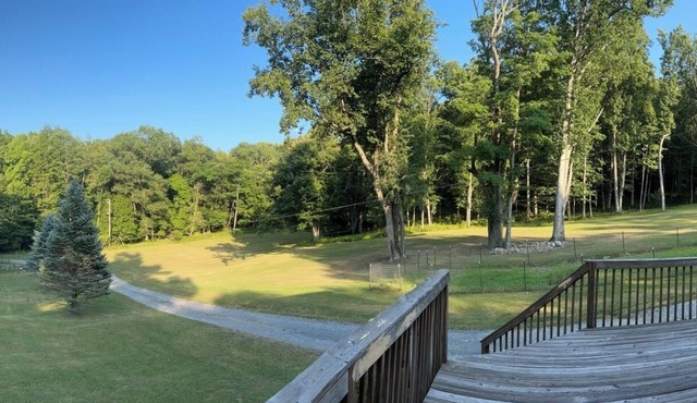 Vandalia Retreat, 3 bedroom home situated on 10 acres of wooded privacy!