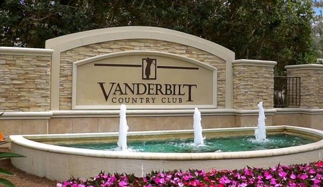 VANDERBILT COUNTRY CLUB BUNDLED GOLF TRANSFER TO THIS BEAUTIFUL 2/2 HOME