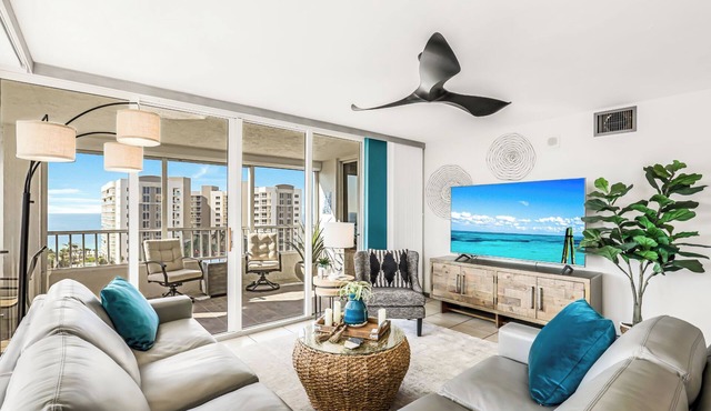 Vanderbilt Landings on Vanderbilt Beach-Bayside