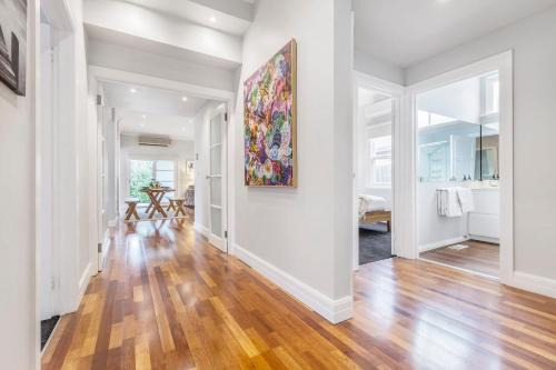 VAQUAY El Karnak In Brunswick West