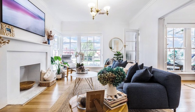 VAQUAY The Hamptons in Williamstown | Sand & Surf Summer Beach, Cafés, Harbour