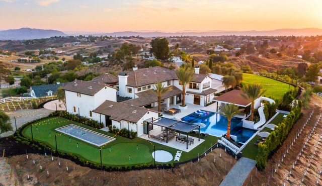 Vaquero by Fieldtrip | Modern Wine Country Resort