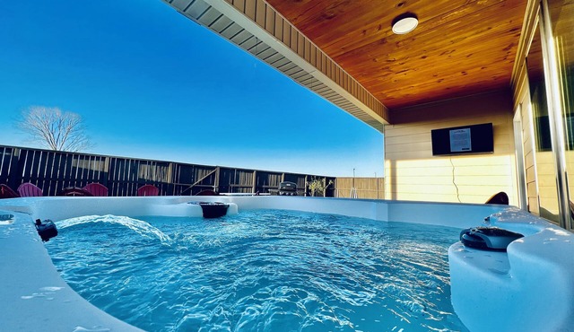 Varona's Paradise: Stunning New Luxury Home