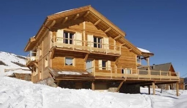Vars Les Claux Luxury chalet 20 people at the foot of the slopes swimming pool sauna sanarium