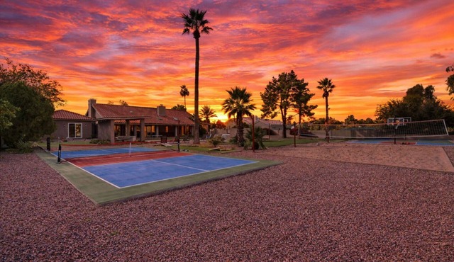 Varsity - Sports Courts, Games, Pool & Hot Tubs