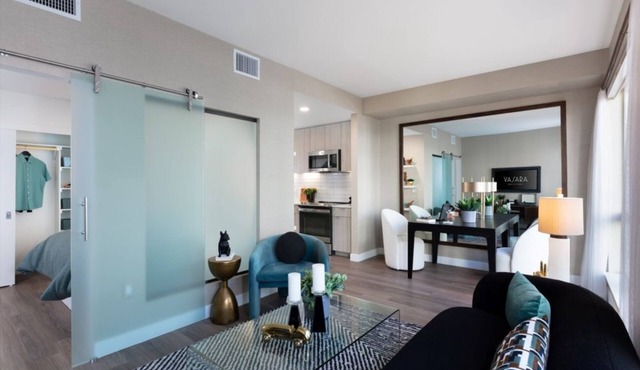 Vasara Menlo Park: 2BR Retreat with Upscale Features