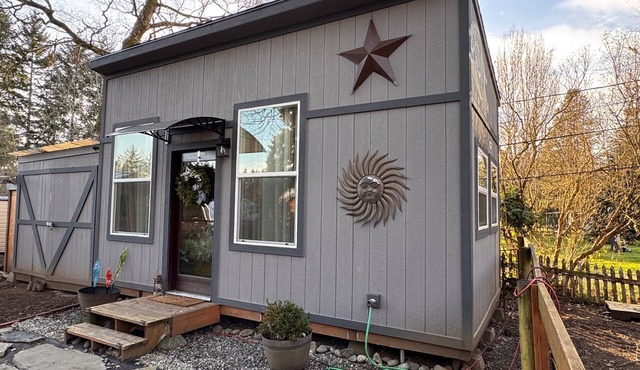 Vashon Island Tiny Home Near Island Center Forest
