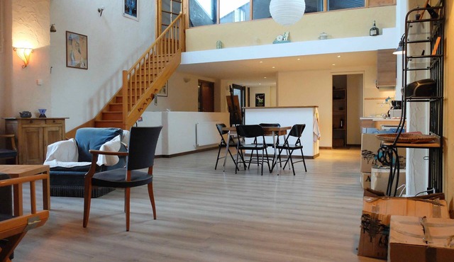 Vaste Logement, 163 m2 en Bord de Vieille Ville