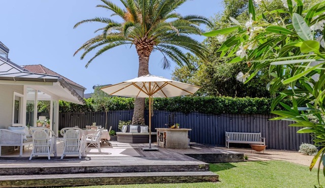 Vaucluse Hamptons - Perfectly positioned with Sydney Harbour Views