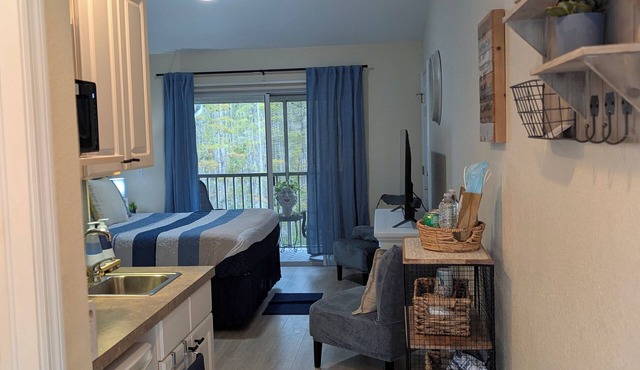 Vaulted Studio King Suite, 3rd Floor, Private Lanai - Clothing Optional