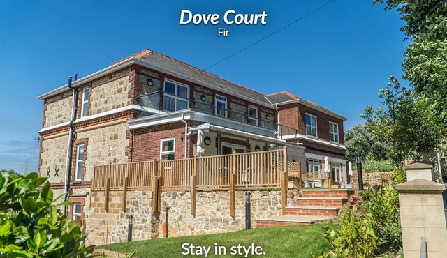 Vectis Holiday Homes, Modern, spacious apartment, great location, free WIFI