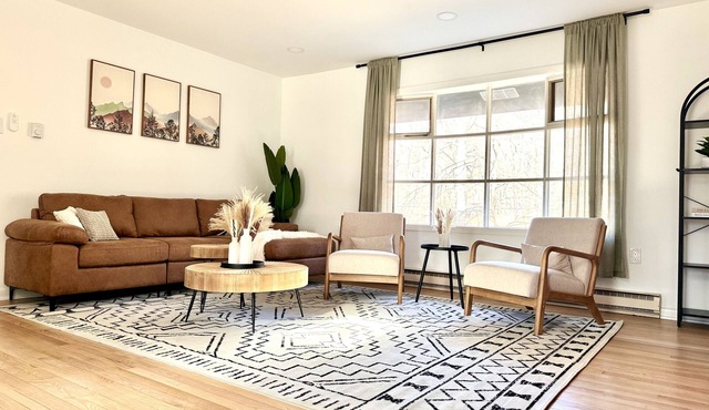 Veda Vista - A Rustic Modern Home 10 min from Harpers Ferry National Park