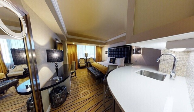 Vegas Casino Super Luxury 1 BR Studio in Fabulous Las Vegas for 2 w/Kitchenette