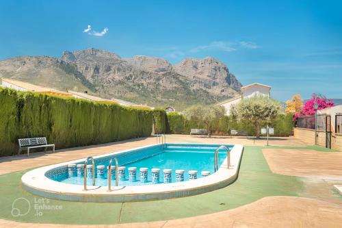 Velo Villa w/A/C, free Wi-Fi & Pool near Benidorm
