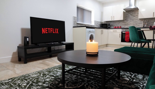 Velvet Luxe Retreat Opposite Stadium