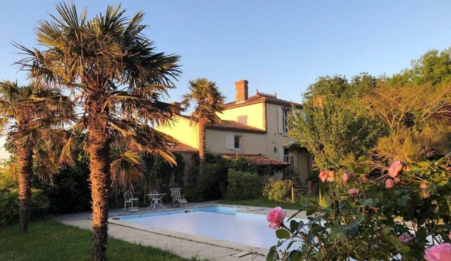 Vendée - House for 10 people with heated pool, Longeville