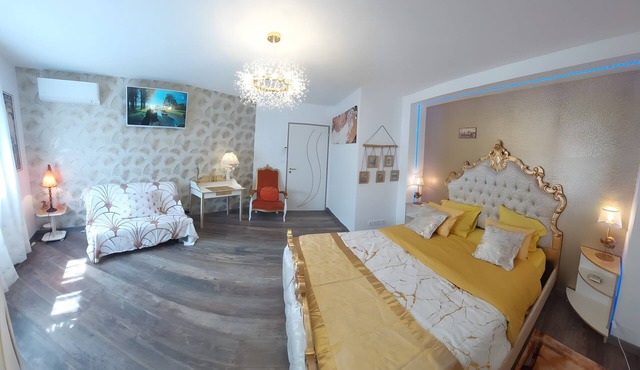 Venetian-Style Guest Room 24 m² with Mountain View, Wi-Fi, Air Conditioning
