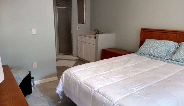 VENETIAN PALMS 1ST. FLOOR 2BDRM/2 BATH