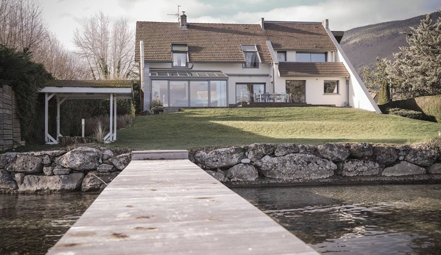 Venez Chez Vous Les Pieds dans l'Eau