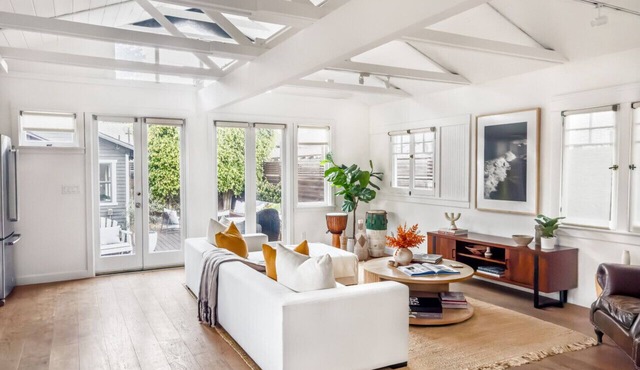 Venice 2BR - Ocean Walk - Stunning Outdoor Space + 20 mins to LAX!