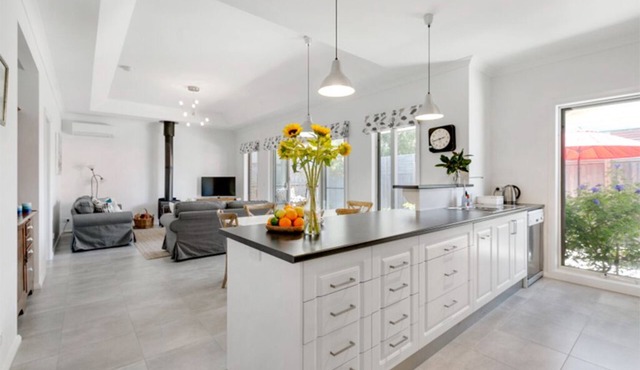 Venice by the Beach by Ready Set Stay - Free wifi family home