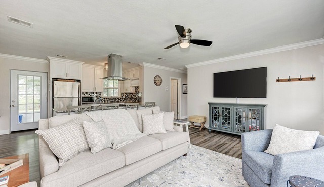 Venice Gardens Getaway, Newly Remodeled