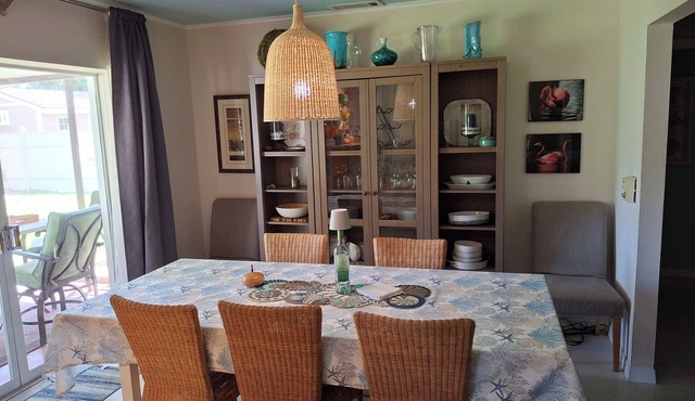 Venice Island Golden Beach, 3 bedroom 2 bath beach house, 8 houses from beach