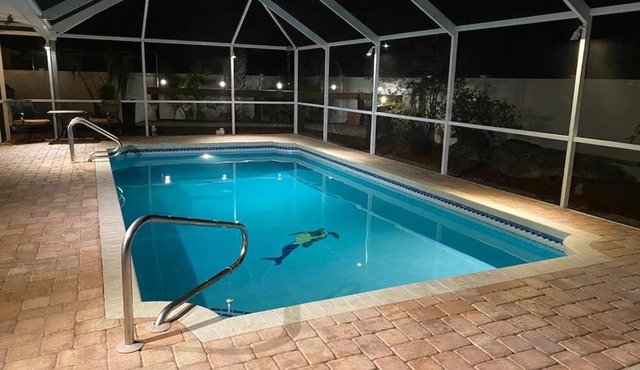 Venice villa with heated pool, lanai, near beach