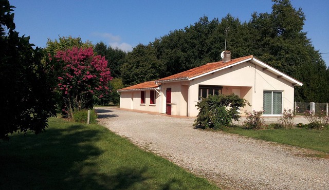 VENSAC near Montalivet, Soulac, Grayan .10 mn from the ocean by car