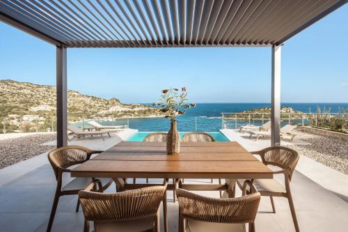 Ventalia Villas, 3BR Sea View and Infinity Pool by Villa Mana Gers