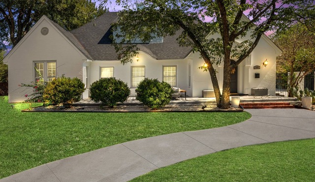 Venue 1925 - In The Heart Of Belton, Texas.