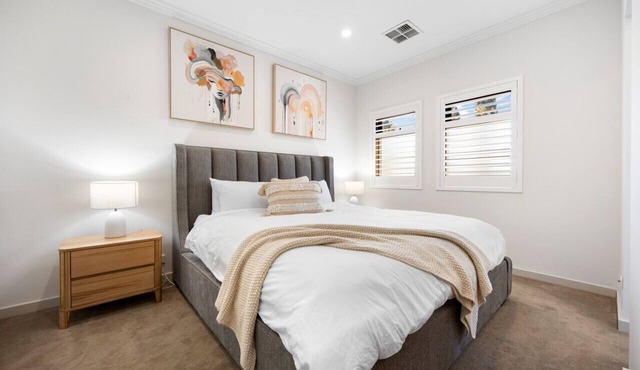 Vera on Penzance - 3BR, Parking, Wifi