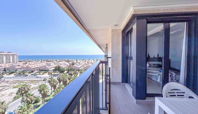 Veramar Beach apartment, with terrace and parking, in front of the beach