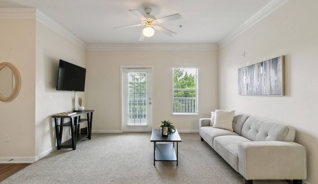 Verandas 1931I Serene Oasis W Modern Convenience