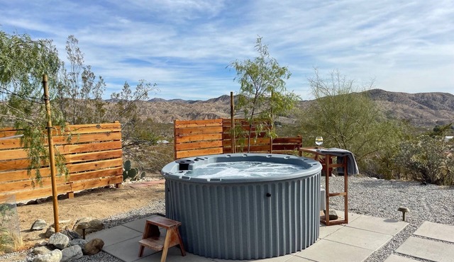 🌵 Verdin's Nest - Romantic Retreat w/Hot Tub Under the Stars! 🌵