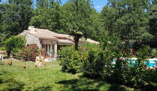 Vergé view suite with heated pool