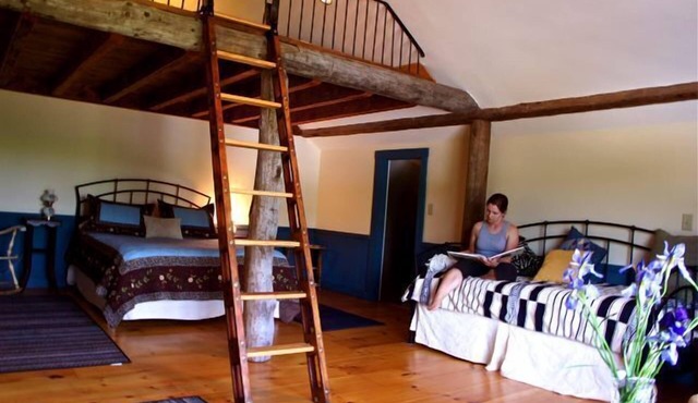 Vermont Farmstay In Private Barn Guest House