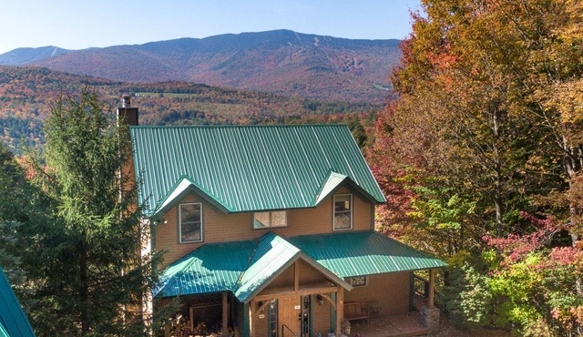 Vermont Post & Beam w/Hot Tub & Stunning Views