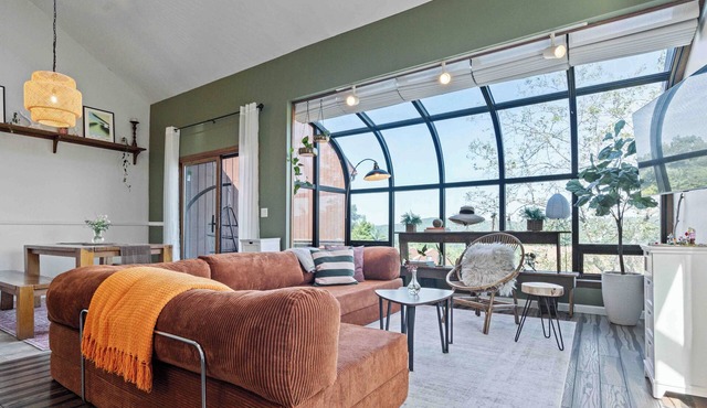 Vernon's Cozy 3BR Loft Condo Cabin w/Views