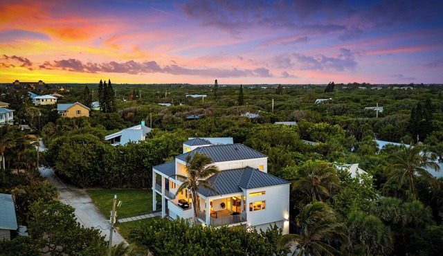 Vero Beach/Beach Access, Ocean Views & Fire Pit
