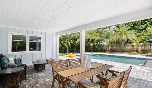 Vero Beach lifestyle steps to town and beach.