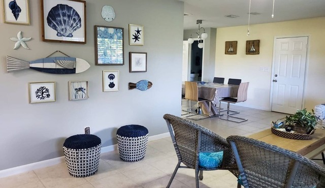 VeroHouse: 3BR 2BA, pet friendly, beautiful fenced back yard, quiet neighborhood