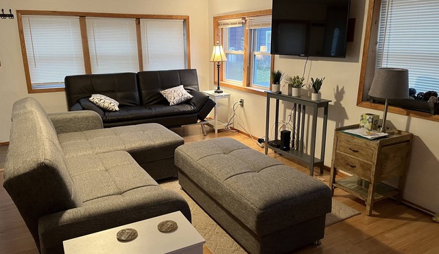 Verona Beach Lakeside Retreat - Near attractions! Lots of Amenities!