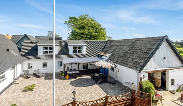 "Veronica" - 700m from the sea by Interhome