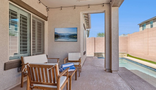 Verrado Views Retreat - Sleeps 12 + Pool