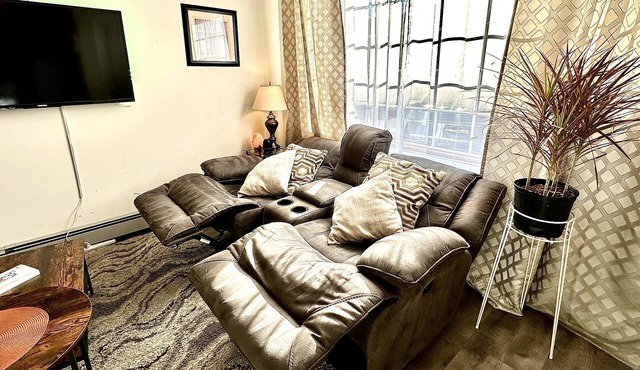 Versatile 1B/1B w/ Parking, Swarthmore College Steps Away!