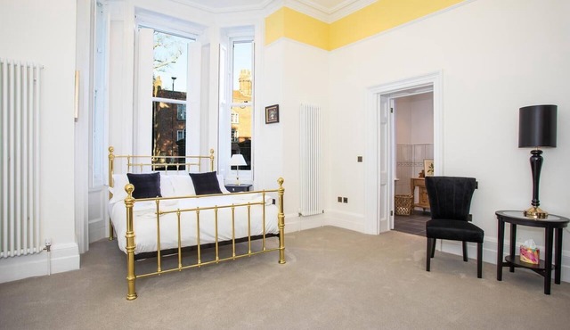 Verulam or Sopwell (Standard En-suite King Room)