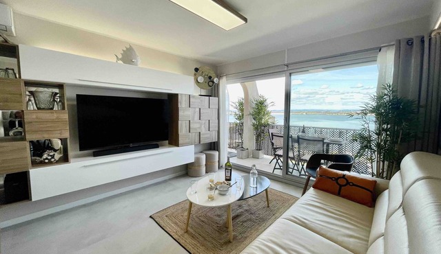 Very attractive T2 3-star apartment on the right bank between the sea and the lake, in a sought-after area.