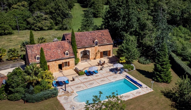 Very attractive large house with a private pool
