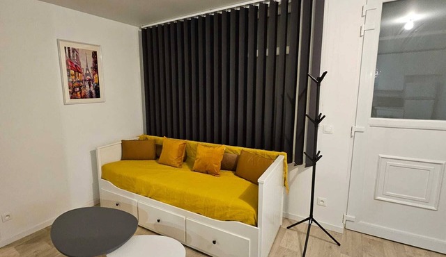 Very beautiful 2-room apartment, fully renovated